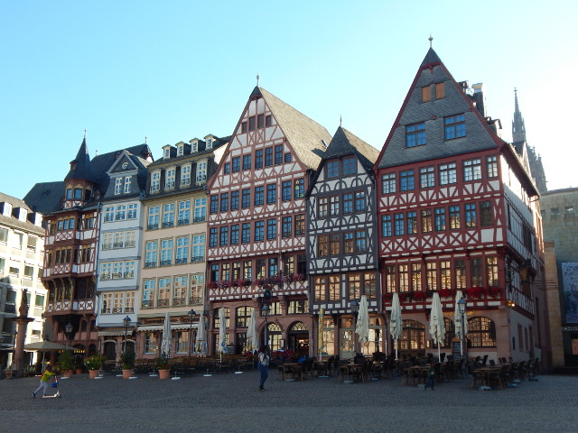 Ein Rundgang Durch Die Neue Altstadt In Frankfurt