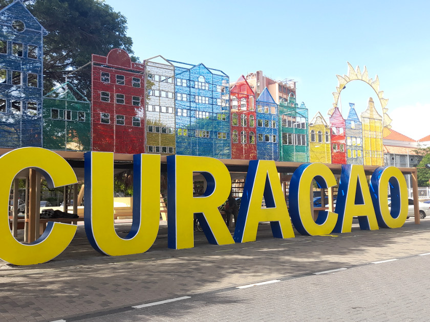 Curaçao Fotospot mit Buchstaben in Willemstad